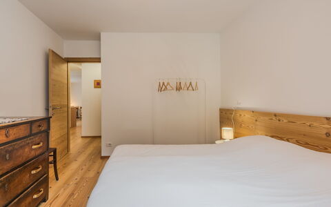 La Casa di Bruna: Interior Design, Pavimentazione, Parete, Legna, Pavimento, Soffitto, Pavimento In Legno, Camera Da Letto, Letto, Mobilia