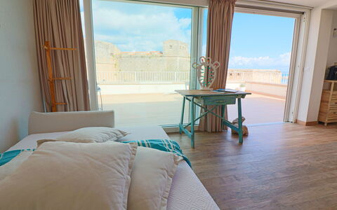 Sveva: Mobilia, Legna, Interior Design, Pavimento, Pavimentazione, Appartamento, Mare, Camera, Color Legno, Sedia