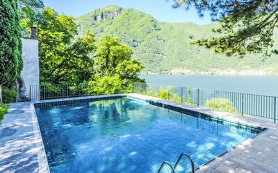 Nesso 10: Balcone, Villa
