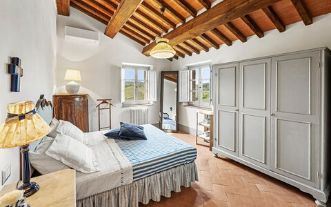 San Sano Retreat, Chianti Vineyard Views & Diving: Mobilia, Interior Design, Camera Da Letto, Letto, Pavimentazione, Soffitto, Camera, Casa, Pavimento, Illuminazione