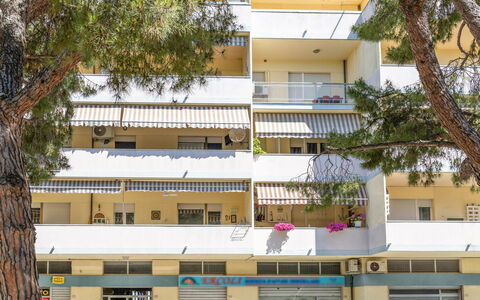 Casabianca: Giorno, Costruzione, Città, Appartamento, Quartiere, Zona Residenziale, Condominio, Urban Design, Uso Misto