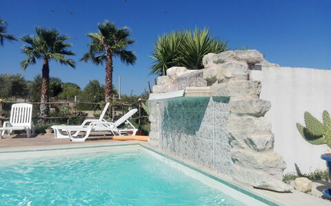 Villa Emme: Piscina, Ricorrere, Mobili Da Esterno, Eco Hotel, Lettino, Tempo Libero, Vacanza, Hotel, Shade