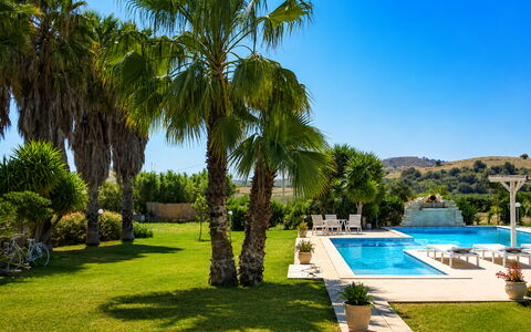 Villa le 2 Emme: Piscina, Ricorrere, Eco Hotel, Ombrello, Terme, Tempo Libero, Mobili Da Esterno, Hacienda, Landscaping