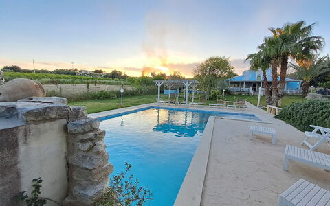 Villa le 2 Emme: Blu, Piscina, Ricorrere, Giochi D'Acqua, Tempo Libero, Shade, Landscaping, Eco Hotel, Giardino, Estate