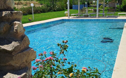 Villa le 2 Emme: Blu, Piscina, Tempo Libero, Giardino, Giochi D'Acqua, Shade, Ricorrere, Landscaping, Backyard