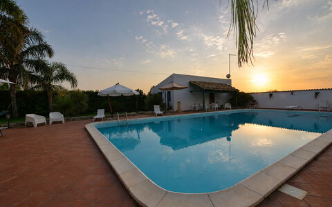 Villa Cigno Reale: Piscina, Ricorrere, Eco Hotel, Hotel, Hacienda, Resort Citta ', Terme, Mobili Da Esterno, Villa