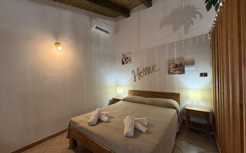 Il Cigno Reale Green: Legna, Pavimento, Letto, Camera Da Letto, Telaio Del Letto, Bedding, Lenzuolo, Color Legno, Latifoglie, Hotel