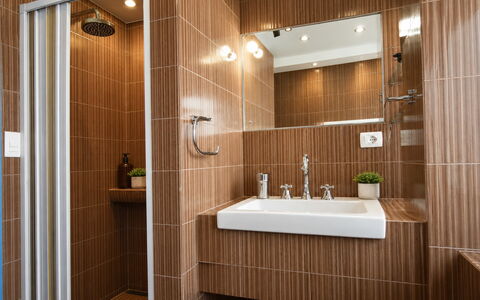 La Casa di Luigi: Bagno, Interior Design, Idraulico Fixture, Parete, Pavimentazione, Pavimento, Rubinetto, Lavello, Idraulico, Piastrella