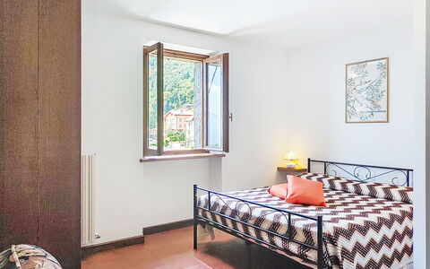 Casa Giamba: Mobilia, Mobili Da Esterno, Sedia, Giardino, Color Legno, Prato, Latifoglie, Shade, Backyard