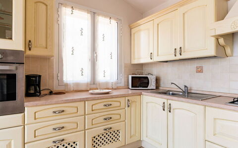 Orto di Silvia: Cabinetry, Cucina, Controsoffitto, Legna, Mobilia, Interior Design, Pavimentazione, Casa, Elettrodomestico Da Cucina, Cassetto
