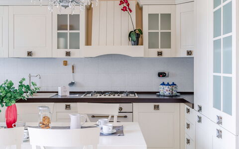 Sweet Loreto: Mobilia, Interior Design, Cucina, Cabinetry, Legna, Controsoffitto, Credenza, Casa, Pavimentazione, Illuminazione
