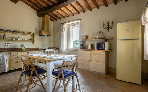 Il Casale al Colle: Mobilia, Interior Design, Pavimentazione, Legna, Soffitto, Pavimento, Casa, Cucina, Camera, Cabinetry