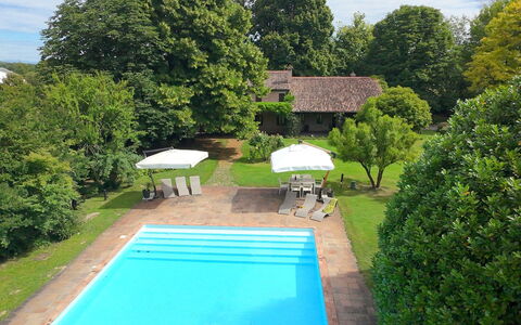 Villa Dorina: Piscina, Ricorrere, Giardino, Shade, Estate, Prato, Hacienda, Backyard, Eco Hotel, Agriturismo