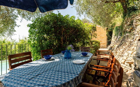 Casetta Pantasina: Mobilia, Sedia, Tavolo, Mobili Da Esterno, Tavolo Esterno, Cucina & Sala Da Pranzo Tavolo, Shade, Tovaglia, Giardino, Backyard