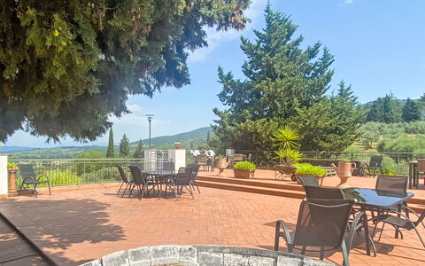 La Camporena: Mobilia, Cucina & Sala Da Pranzo Tavolo, Sedia, Pavimento, Mare, Balcone, Oceano, Ricorrere, Eco Hotel, Sala Da Pranzo