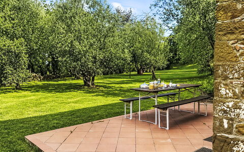 La Camporena: Mobilia, Cucina & Sala Da Pranzo Tavolo, Sedia, Pavimento, Mare, Balcone, Oceano, Ricorrere, Eco Hotel, Sala Da Pranzo