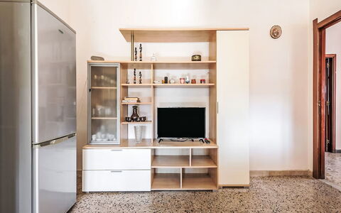 Villetta Luisa: Mobilia, Cucina & Sala Da Pranzo Tavolo, Sedia, Pavimento, Mare, Balcone, Oceano, Ricorrere, Eco Hotel, Sala Da Pranzo