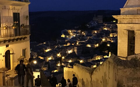 Villa Didymos: Città, Cittadina, Notte, Mezzanotte, Balcone, Sera, Ombra