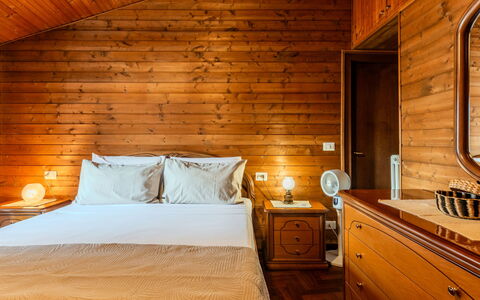 Casa Gloria: Interior Design, Legna, Pavimentazione, Mobilia, Pavimento, Soffitto, Letto, Camera Da Letto, Illuminazione, Camera