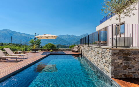 Aura: Geografia Montane, Montagna, Piscina, Collina, Catena Montuosa, Cresta, Alpi, Hill Station, Eco Hotel, Valle
