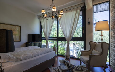 Villa El Perlè, Padenghe sul Garda: Mobilia, Interior Design, Letto, Camera Da Letto, Legna, Camera, Pavimento, Pavimentazione, Soffitto, Bedding