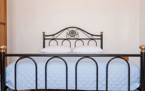 Vela Latina: Interior Design, Mobilia, Legna, Pavimentazione, Soffitto, Pavimento, Camera, Illuminazione, Appartamento, Tavolo