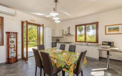 Villa Don Pino: Interior Design, Mobilia, Casa, Pavimentazione, Sedia, Camera, Cucina & Sala Da Pranzo Tavolo, Soffitto, Sala Da Pranzo, Color Legno