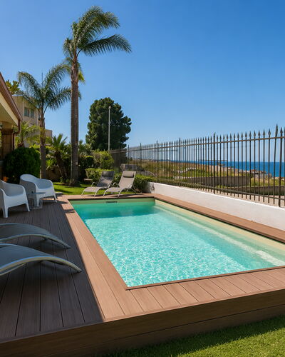 La Villa di Giusy: Piscina, Ricorrere, Pavimentazione, Eco Hotel, Pavimento, Materiale Composito, Tempo Libero, Deck, Shade, Giardino