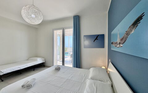 A Casa di Gio: Mobilia, Appartamento, Balcone, Hotel, Shade, Sedia, Ricorrere, Camera Da Letto, Villa, Letto
