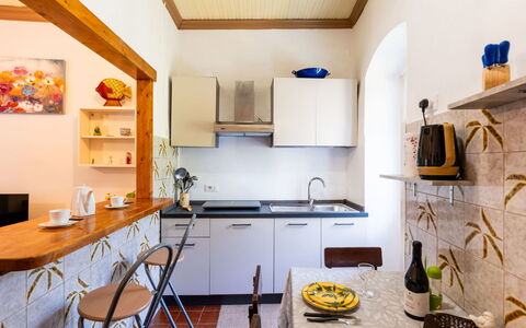 Oliver: Mobilia, Interior Design, Pavimentazione, Legna, Cucina, Controsoffitto, Pavimento, Soffitto, Camera, Illuminazione