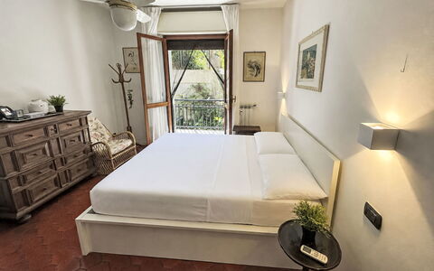 Rubens: Mobilia, Interior Design, Legna, Camera Da Letto, Letto, Pavimento, Pavimentazione, Camera, Casa, Bedding