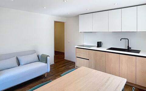 Ca' Alma Dolomia: Mobilia, Interior Design, Pavimentazione, Pavimento, Legna, Controsoffitto, Soffitto, Cucina, Cabinetry, Camera