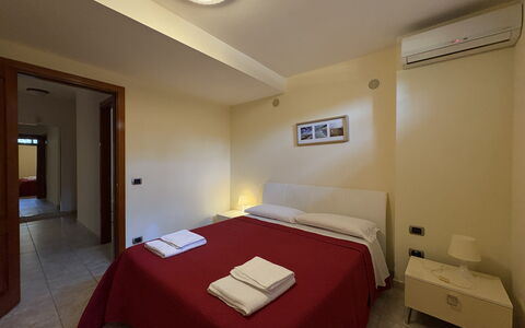 Villa Magda: Pavimento, Appartamento, Hotel, Camera Da Letto, Letto