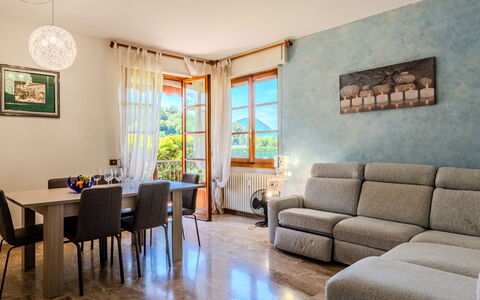 Sant'Agata: Mobilia, Interior Design, Pavimentazione, Pavimento, Legna, Divano, Camera, Tavolo, Soggiorno, Soffitto