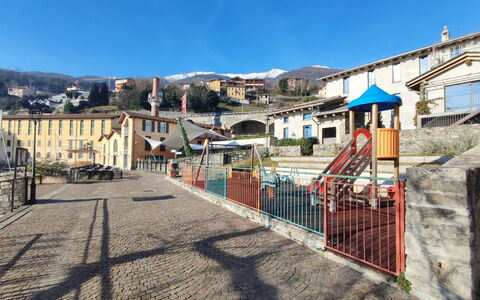 Casa Matilde: Costruzione, Parete, Cittadina, Casa, Quartiere, Zona Residenziale, Spazio Pubblico, Tetto, Insediamento Umano, Urban Design
