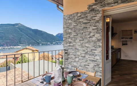 Casa Matilde: Sedia, Catena Montuosa, Cucina & Sala Da Pranzo Tavolo, Costa, Balcone, Color Legno, Pianta Della Casa, Mobili Da Esterno, Tavolino Da Caffè, Porta A Casa