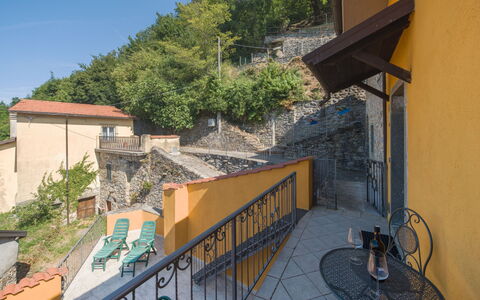 Casa Morgana: Parete, Casa, Appartamento, Balcone, Color Legno, Le Scale, Corrimano, Pianta Della Casa, Colonna