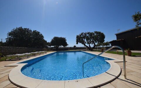 La Muraglia: Piscina, Blu, Acqua, Giochi D'Acqua, Ricorrere, Materiale Composito, Shade, Tempo Libero, Giardino, Landscaping