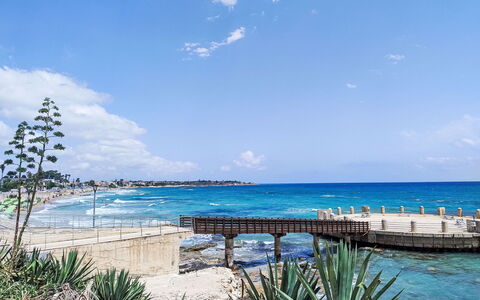 Dimora Avola Centro: Cielo, Blu, Acqua, Corpo D'Acqua, Giorno, Spiaggia, Risorse Idriche, Costa, Costiera E Morfologie Oceanic, Mare