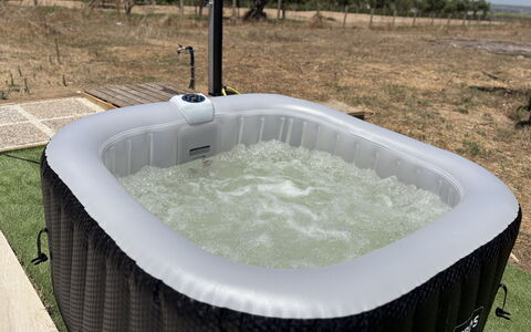 Villa la Vigne: Vasca Da Bagno, Vasca Idromassaggio, Piscina, Plastica