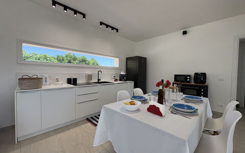 Villa la Vigne: Mobilia, Interior Design, Pavimentazione, Controsoffitto, Cucina, Soffitto, Pavimento, Illuminazione, Elettrodomestico Da Cucina, Camera