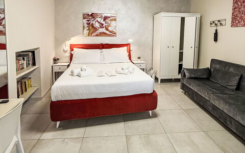 Colazza 100: Pavimentazione, Pavimento, Mobilia, Interior Design, Camera, Letto, Camera Da Letto, Appartamento, Soffitto, Lenzuolo