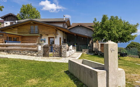 Baita Melissa: Legna, Tetto, Villetta, Casa, Casa, Portico, Raccordo, Shade, Estate, Villaggio