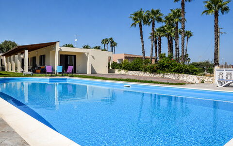 Villa Sara: Blu, Piscina, Ricorrere, Shade, Estate, Eco Hotel, Landscaping, Hacienda, Villa, Tempo Libero