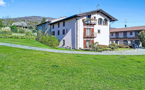 Annika: Appartamento, Condominio, Balcone