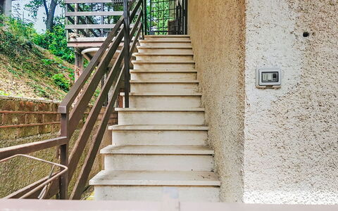 La Casa dei Cedri: Zona Residenziale, Casa, Appartamento, Urban Design, Balcone, Shade, Illuminazione Diurna, Gesso