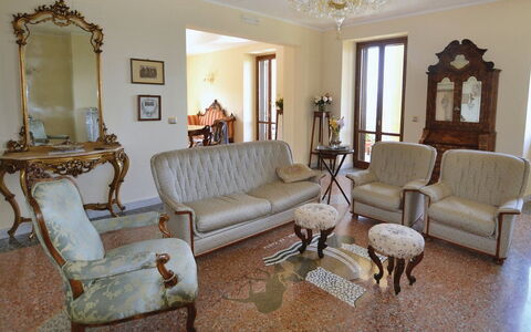Villa Santa Chiara: Mobilia, Interior Design, Pavimentazione, Legna, Pavimento, Camera, Soggiorno, Cornice, Divano, Illuminazione