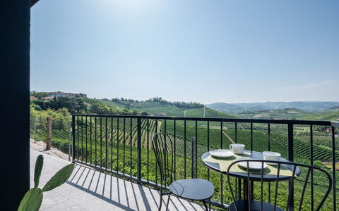Serracapelli: Recinzione, Balcone, Mobili Da Esterno, Sedia, Corrimano