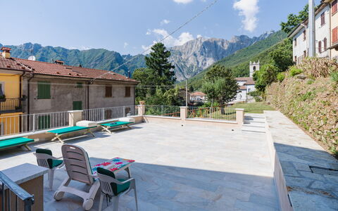 Dimora Polle di Malbacco: Geografia Montane, Montagna, Collina, Catena Montuosa, Mobili Da Esterno, Hill Station, Valle, Cresta, Alpi, Balcone