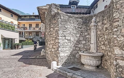 Le Falesie: Balcone, Muro ​​Di Pietra, Flagstone